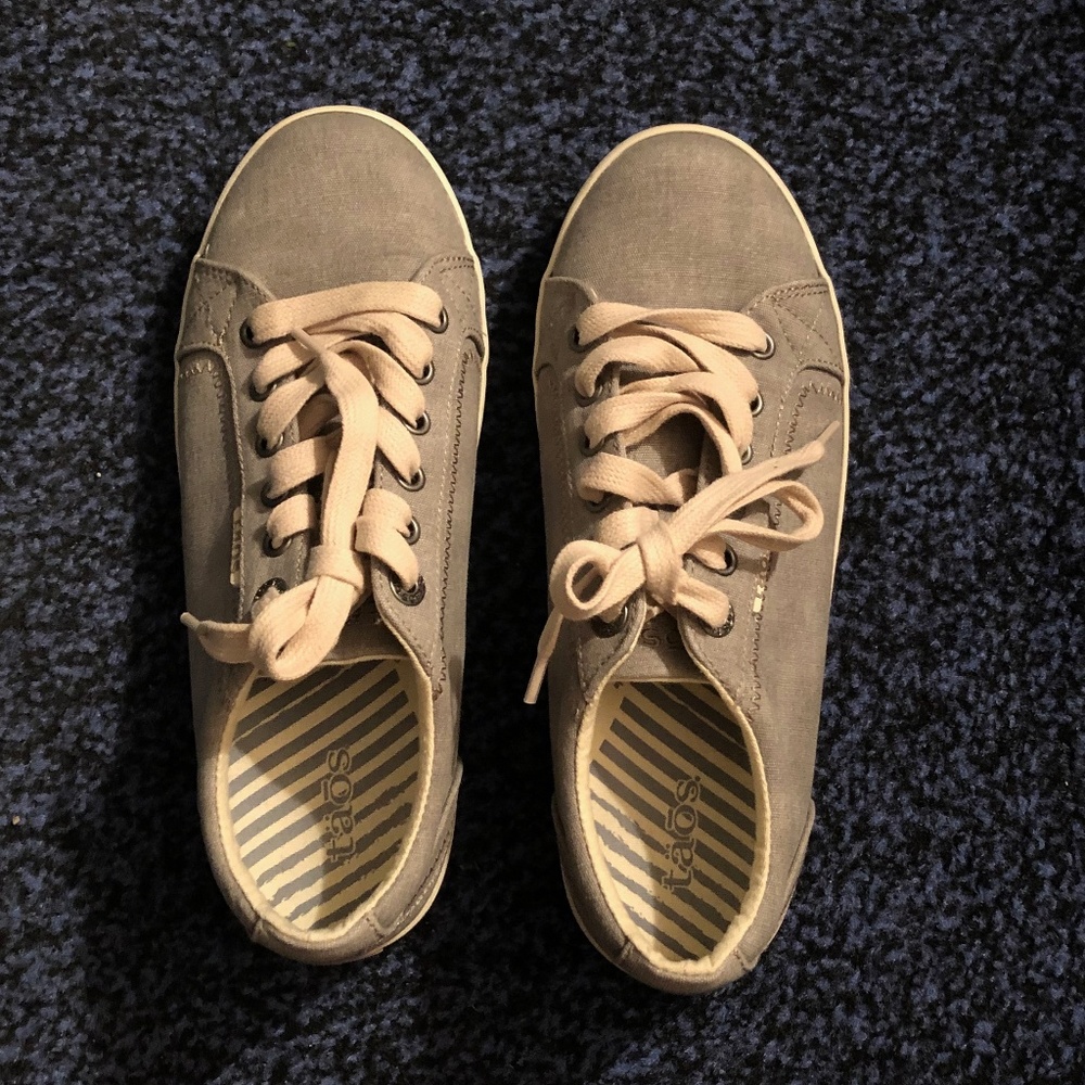 Taos Star Sneakers
